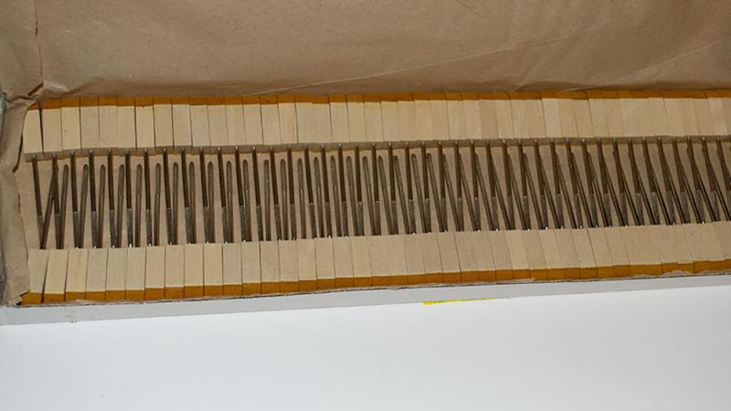 Product image of the product “Grand back checks with wire ”